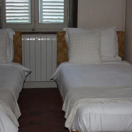 Chateau Latour Fours Room photo