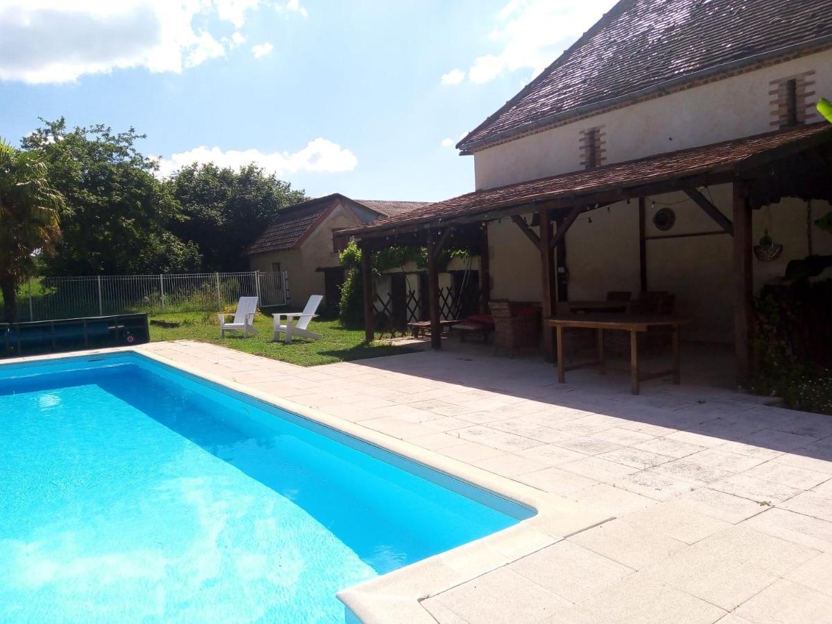 Chateau Latour Apartment Fours